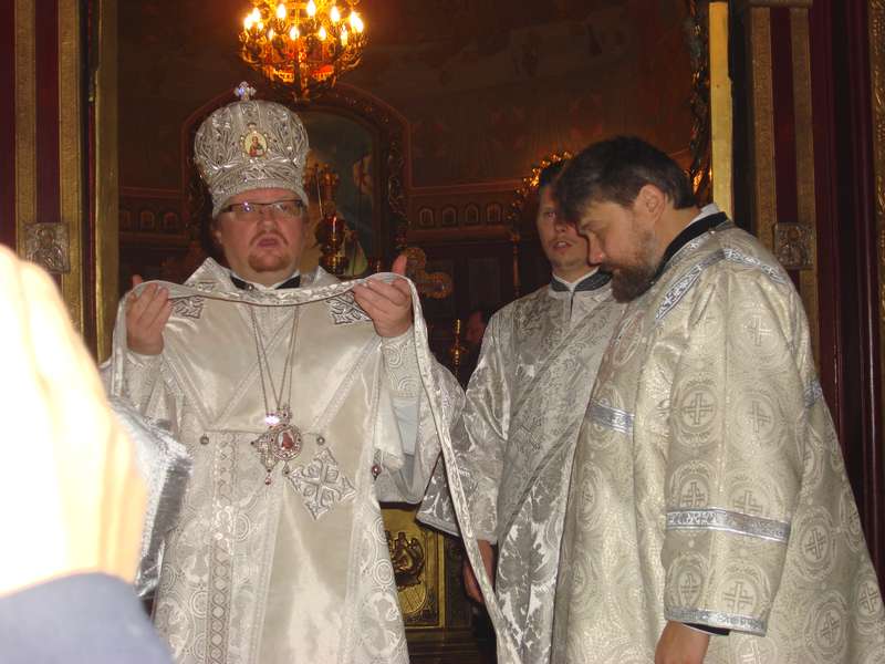 Епископ Выборгский и Приозерский Игнатий совершил Божественную литургию в храме Архангела Михаила в Тропареве
