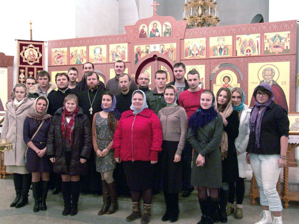 2 ноября 2013 года состоялась встреча молодежи храма Благовещения Пресвятой Богородицы в Федосьино с молодыми людьми храма прп. Сергия Радонежского в Солнцево
