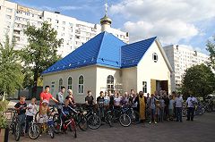 В храме сщмч. Серафима (Чичагова), митрополита Петроградского, открылся велоклуб «Серафимовцы»