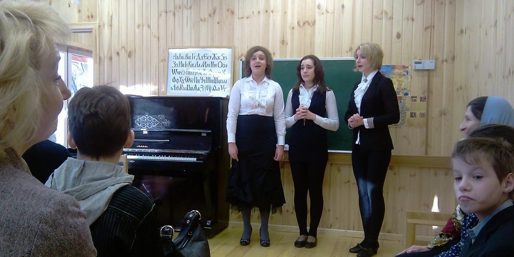 В  январе 2012г. открылась «Музыкальная гостиная»