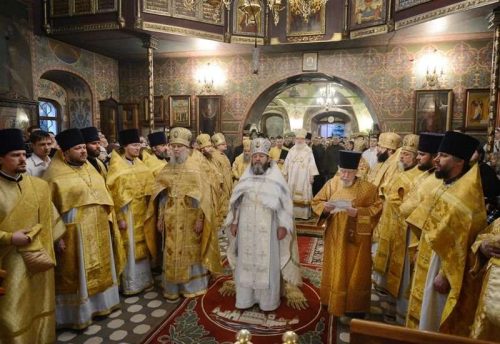 В неделю о Страшном Суде Святейший Патриарх Кирилл совершил Литургию в московском храме Архангела Михаила в Тропареве