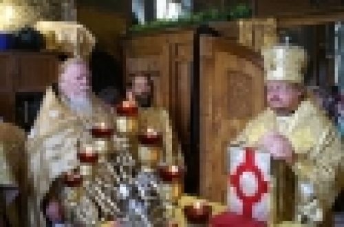 Епископ Бронницкий Игнатий совершил Божественную литургию в храме святителя Митрофана Воронежского