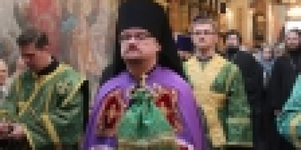 Епископ Бронницкий Игнатий совершил Божественную литургию в храме прпп. Зосимы и Савватия Соловецких в Гольяново