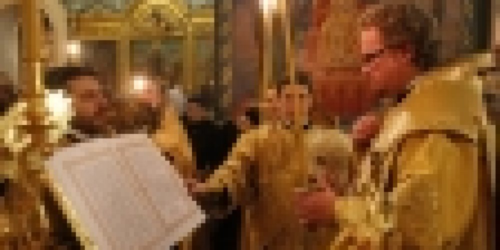 Епископ Бронницкий Игнатий совершил Всенощное бдение на праздник Рождества Христова в храме Рождества Иоанна Предтечи на Пресне