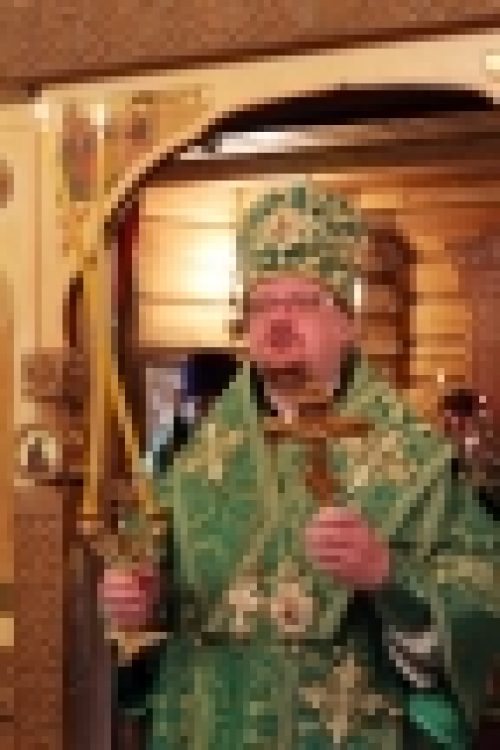 Епископ Бронницкий Игнатий совершил Божественную литургию в храме прп. Серафима Саровского в Филевской пойме