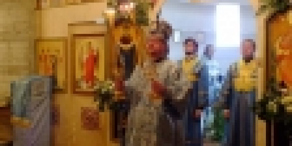 Епископ Выборгский и Приозерский Игнатий совершил Божественную литургию в храме Преподобного Андрея Рублева в Раменках