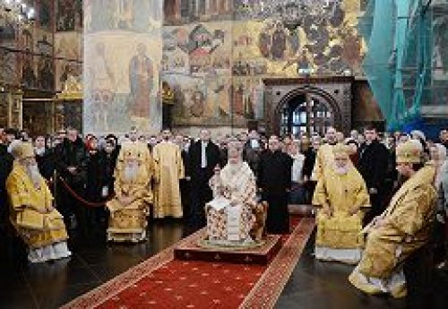 В Прощеное воскресенье Святейший Патриарх Кирилл совершил Литургию в Успенском соборе Кремля
