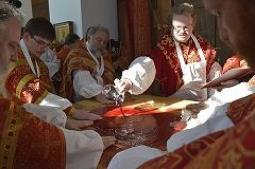 Епископ Выборгский и Приозерский Игнатий совершил великое освящение храма Воскресения Христова в Толстопальцево