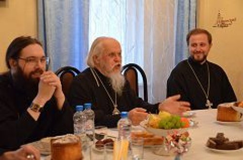 Епископ Орехово-Зуевский Пантелеимон принял участие в заседании Семейного клуба при храме пророка Божия Илии в Черкизове