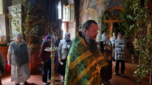 Молебен для инвалидов совершили в храме святителя Димитрия Ростовского в Очаково