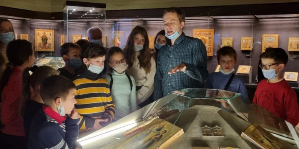 Ученики воскресной школы храма Иоанна Русского посетили музей русской иконы