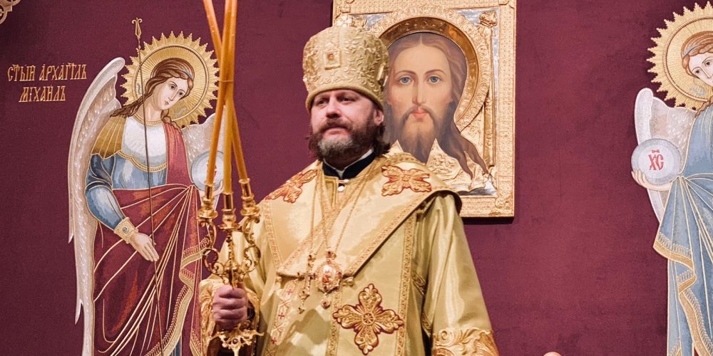Епископ Одинцовский и Красногорский Фома совершил Божественную литургию в Казанском храме в селе Бушарино