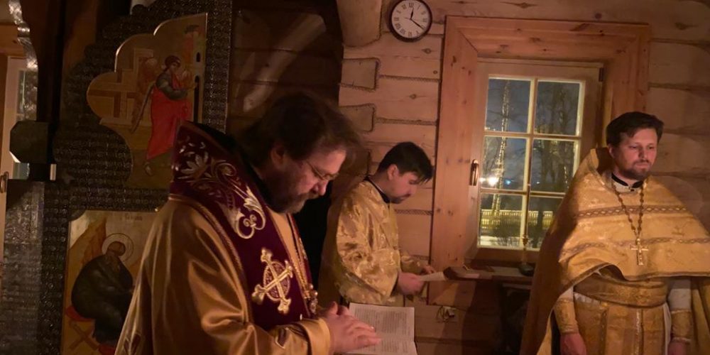 Ночную Божественную литургию в Вознесенском храме Одинцовского городского округа совершил епископ Фома