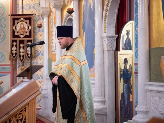 Престольный праздник встретили в храме преподобного Сергия Радонежского в Солнцево