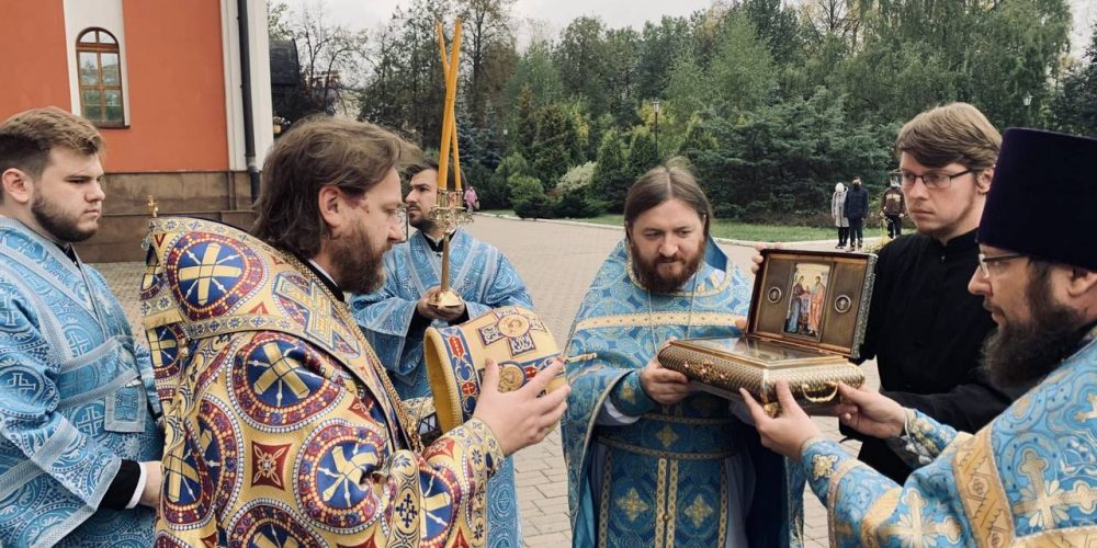 Георгиевский собор Одинцова был принесен ковчег с частью Пояса Пресвятой Богородицы