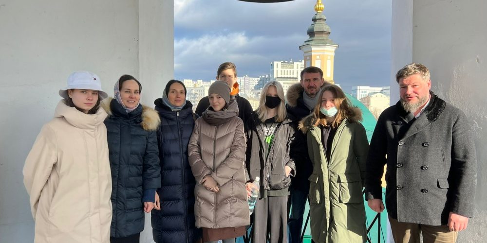 Ученики воскресной школы храма Александра Невского посетили Новоспасский монастырь