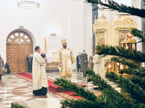 Литургию в кафедральном соборе Георгия Победоносца в Одинцове совершил владыка Фома