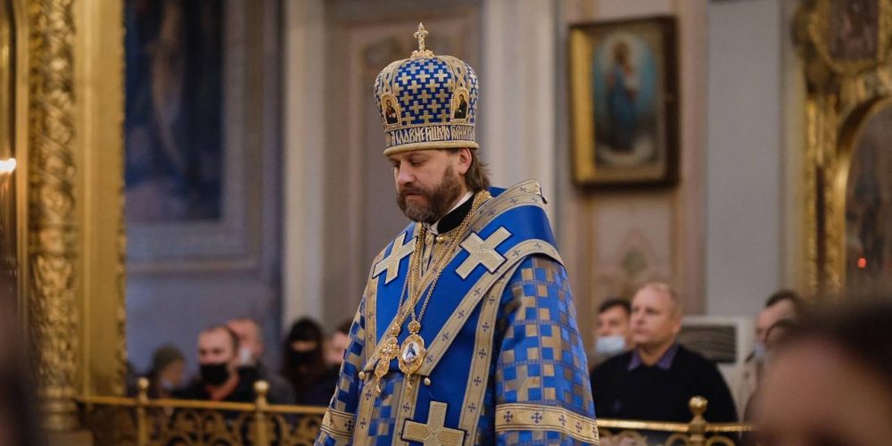 В Неделю 12-ю по Пятидесятнице епископ Фома совершил Литургию в Богоявленском соборе