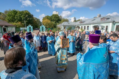 Божественная литургия в праздник Рождества Богородицы в Крылатском. 21 сентября 2019. ВИДЕО