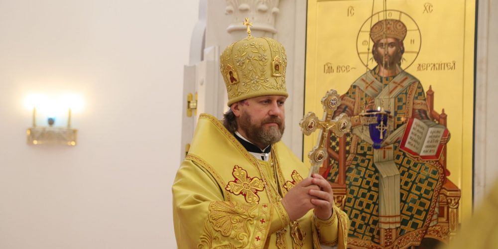 В Собор преподобных отцов Киево-Печерских епископ Фома совершил Литургию в Никольском соборе Красногорска