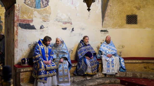В праздник Введения во храм Пресвятой Богородицы архиепископ Фома сослужил за Литургией Патриарху Кириллу