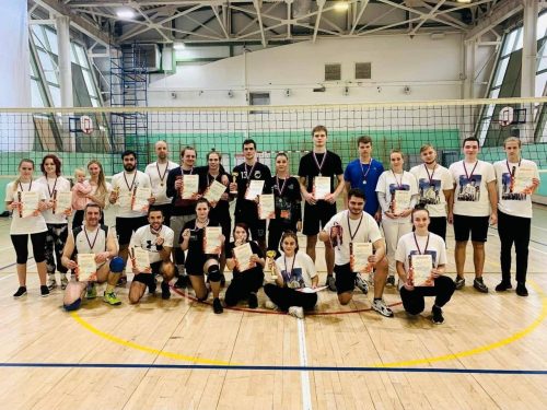 Команды православных молодежных объединений приняли участие в волейбольном турнире