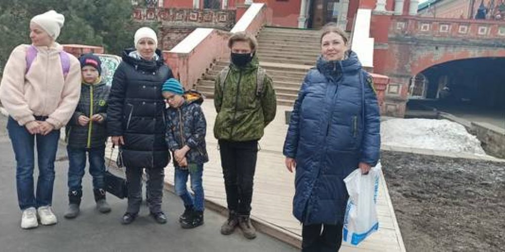 Ученики Воскресной школы храма иконы Божией Матери «Неопалимая Купина» посетили московские монастыри