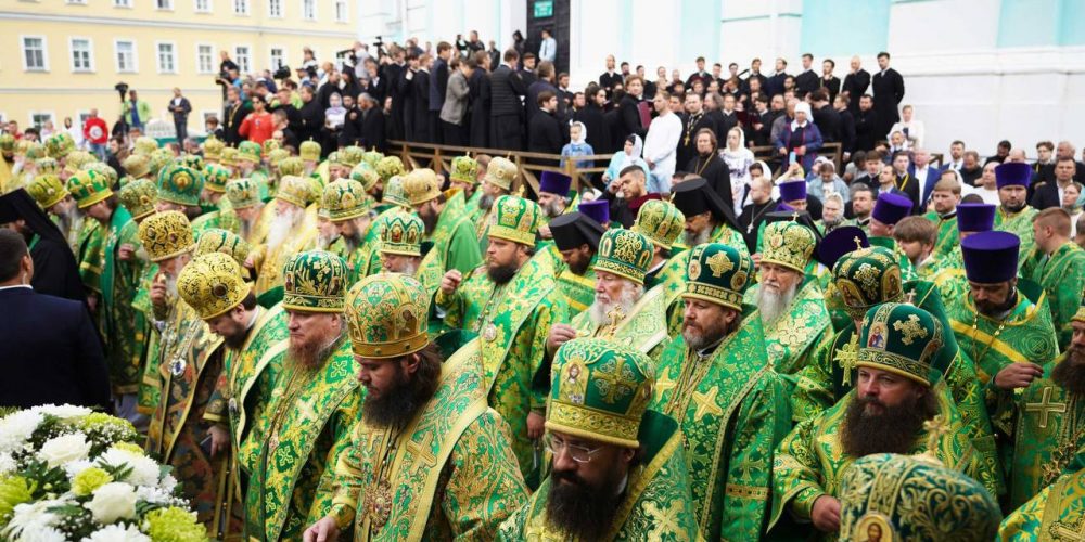 В день 600-летия обретения мощей прп. Сергия Радонежского епископ Фома принял участие в торжественном богослужении в Троице-Сергиевой лавре