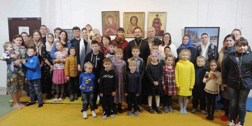 В воскресной школе храма Воскресения Христова в Толстопальцево состоялся «День открытых дверей»