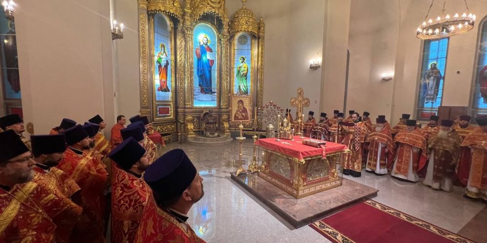 Епископ Фома в Собор новомучеников Одинцовских совершил Литургию в Георгиевском соборе г. Одинцово