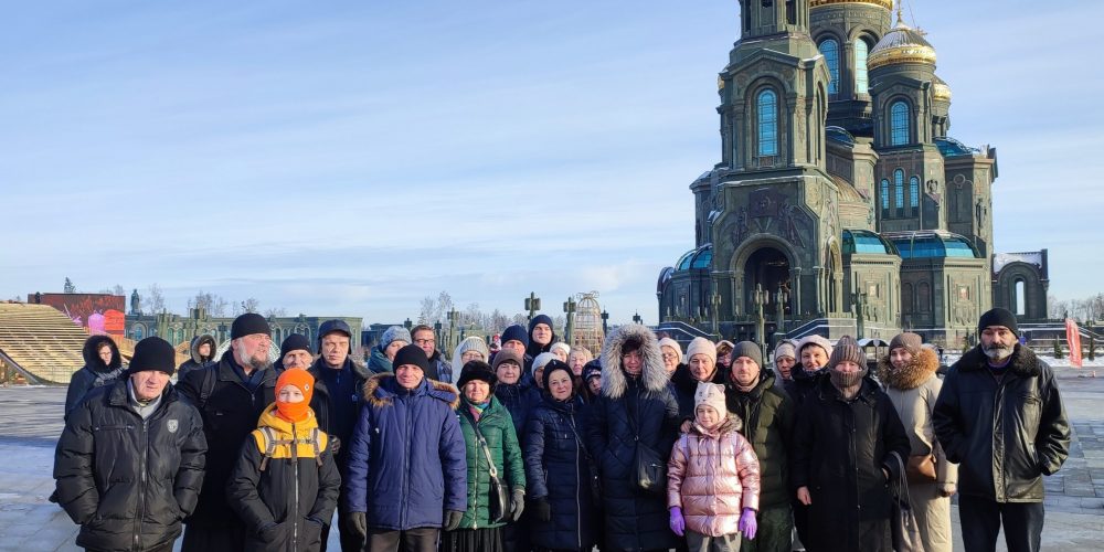 Прихожане храма прп. Андрея Рублева побывали с экскурсией в Главном храме ВС РФ