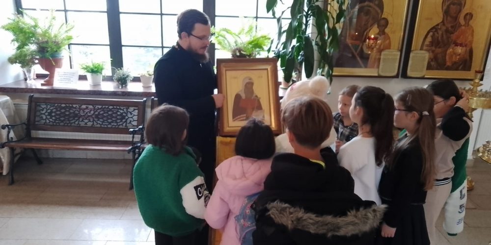 В храме Воскресения Христова в Толстопальцеве состоялся открытый урок «День народного единства»