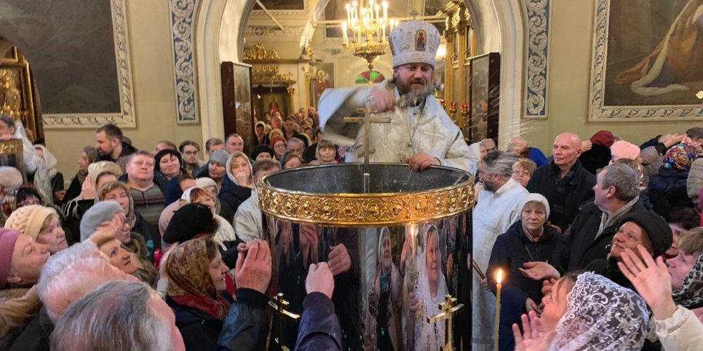 В праздник Богоявления епископ Фома совершил великое освящение воды