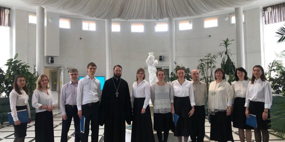 Молодежный любительский хор храма Знамения в Кунцеве дали концерт для ветеранов войн