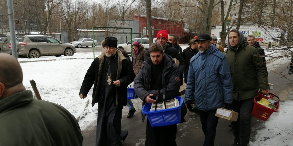 Прихожане храма Серафима Саровского в Кунцеве посетили болящих в ГКБ № 71 и поздравили их с Рождеством