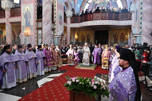 Епископ Фома сослужил Святейшему Патриарху Кириллу за чином освящения Софийского собора в Самаре (+ фото)