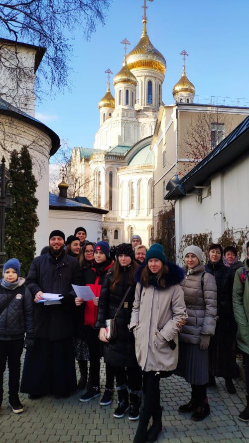 Воспитанники воскресной школы храма святого Александра Невского посетили с экскурсией Сретенский монастырь
