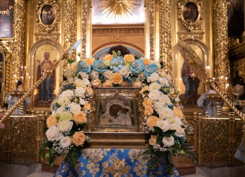 Епископ Павлово-Посадский Фома возглавил Всенощное бдение в Богоявленском соборе в канун праздника Казанской иконы Божией Матери