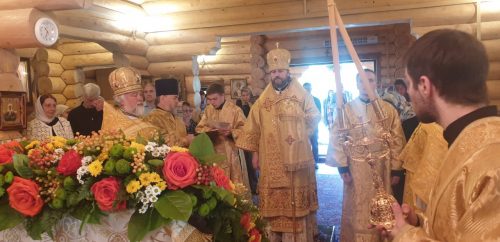 Епископ Фома возглавил престольный праздник в храме равноапостольной княгини Ольги в Солнцеве (+ фото)