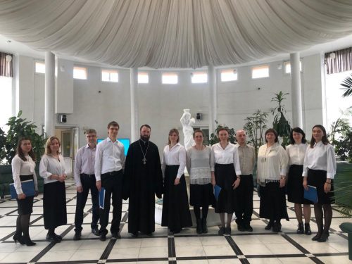 Молодежный любительский хор храма Знамения в Кунцеве дали концерт для ветеранов войн