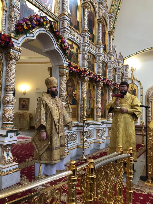 Епископ Фома совершил Божественную литургию в соборном храме благоверного князя Игоря Черниговского в Переделкине