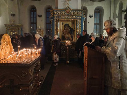 Парастас накануне Родительской субботы в Георгиевском соборе Одинцова совершил архиепископ Фома