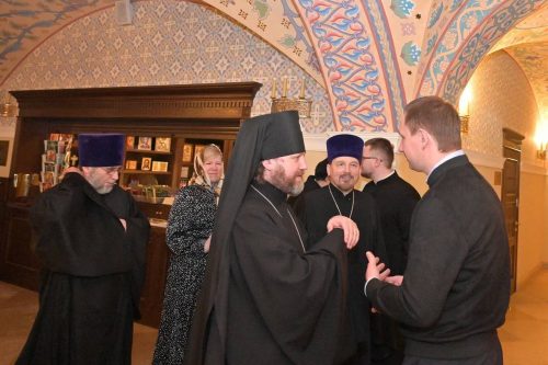 Литургию Преждеосвященных Даров совершил архиепископ Фома в Никольском соборе Красногорска
