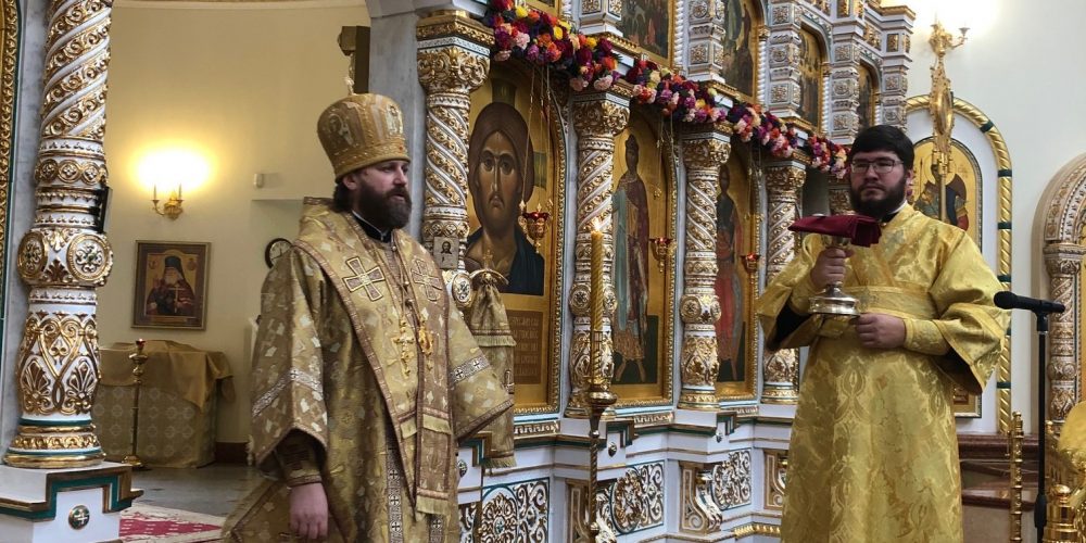 Епископ Фома совершил Божественную литургию в соборном храме благоверного князя Игоря Черниговского в Переделкине
