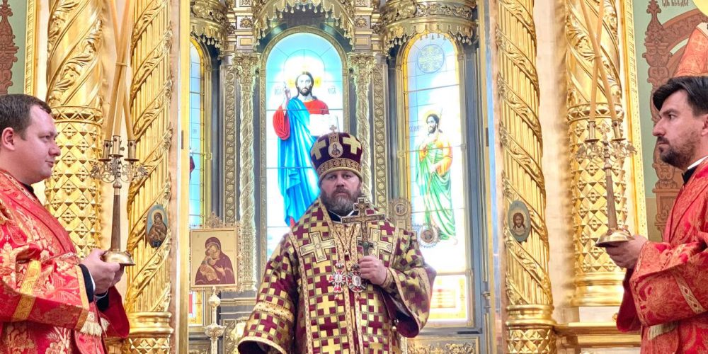 В день памяти Царственных страстотерпцев епископ Фома совершил Литургию в Георгиевском Одинцовском кафедральном соборе