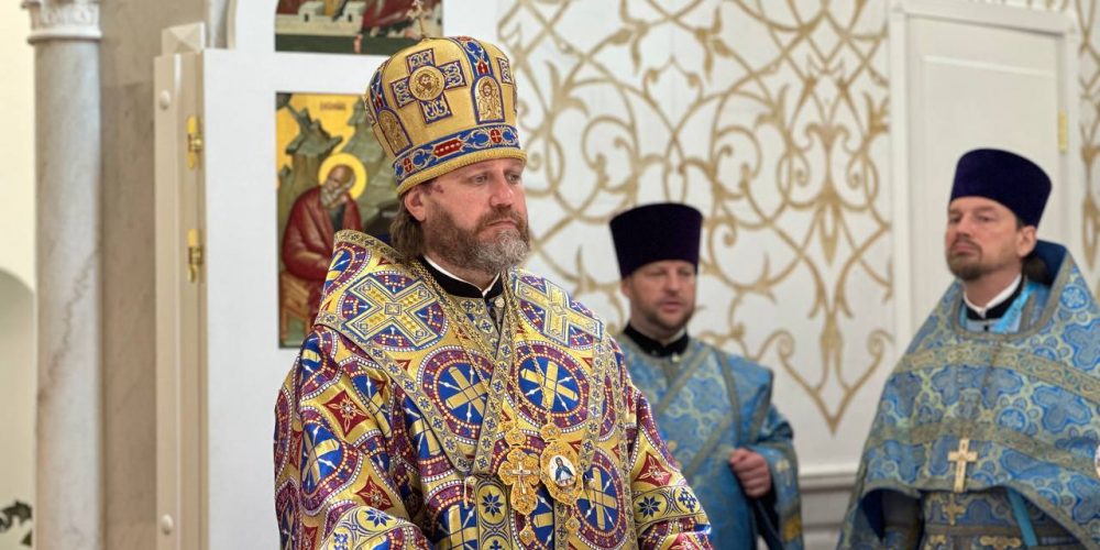 В день 91-летия Красногорска архиепископ Фома совершил Литургию в Никольском соборе