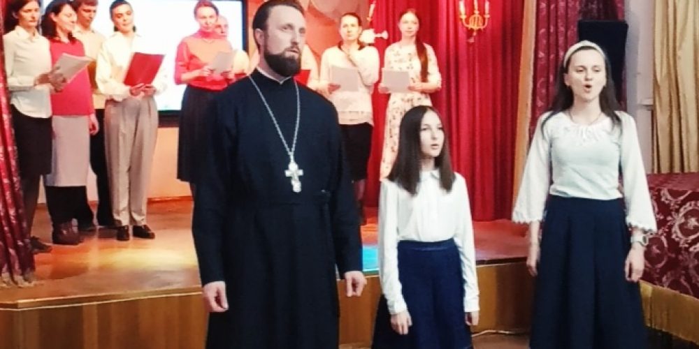 Молодежный любительский хор храма иконы «Знамения» в Кунцеве выступил в Центре творчества