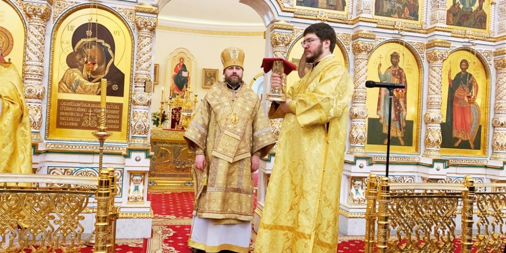 Епископ Фома совершил Божественную литургию в храме благоверного князя Игоря Черниговского в Переделкине