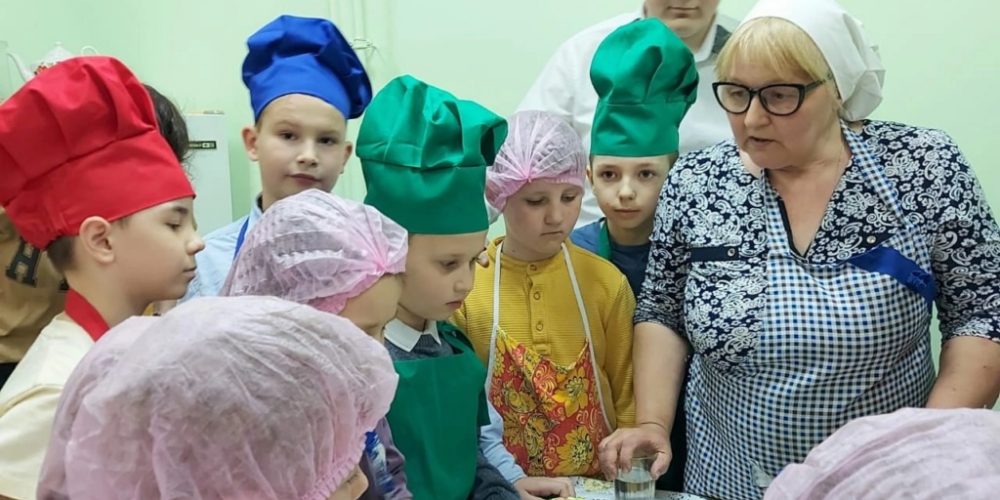 Воскресная школа храма Иверской иконы в Очаково-Матвеевском : уроки кулинарии