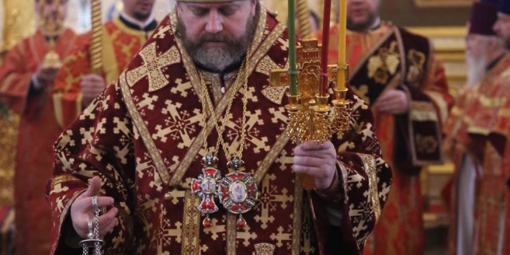 В Светлую cреду архиепископ Фома совершил Литургию в Георгиевском кафедральном соборе Одинцова